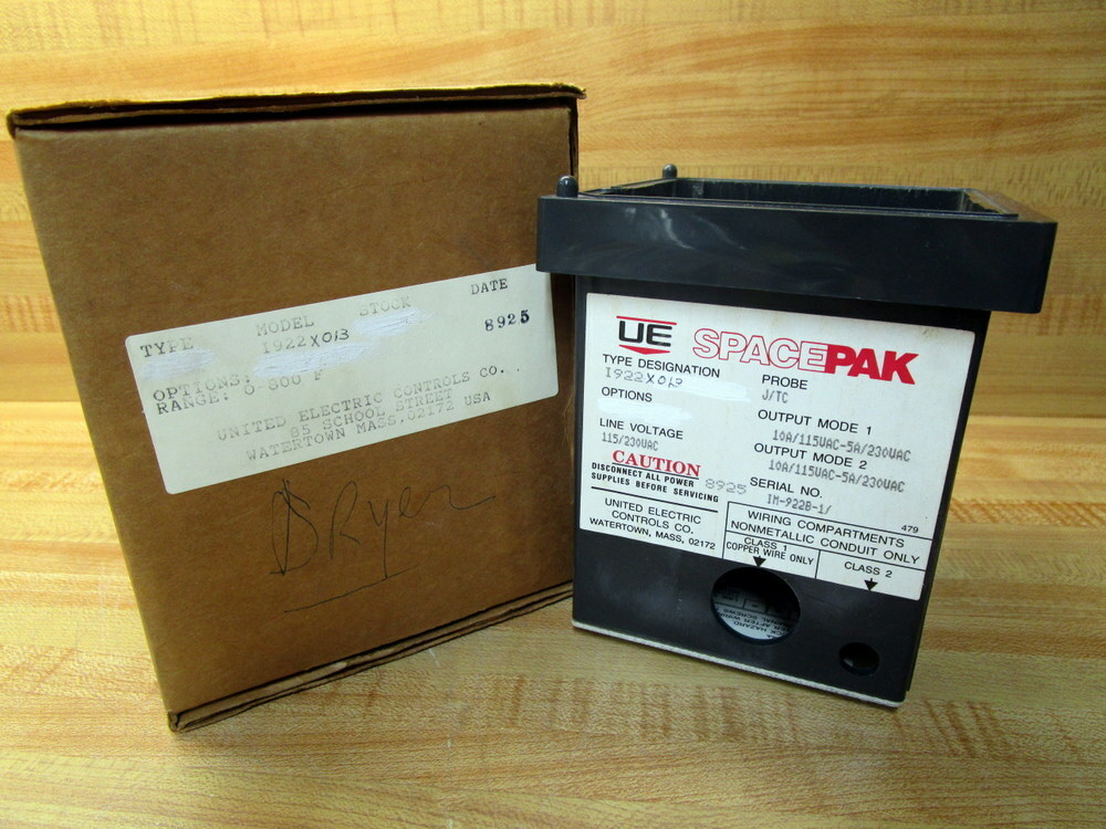United Electric I922X013 Temperature Control Probe Housing Housing Only