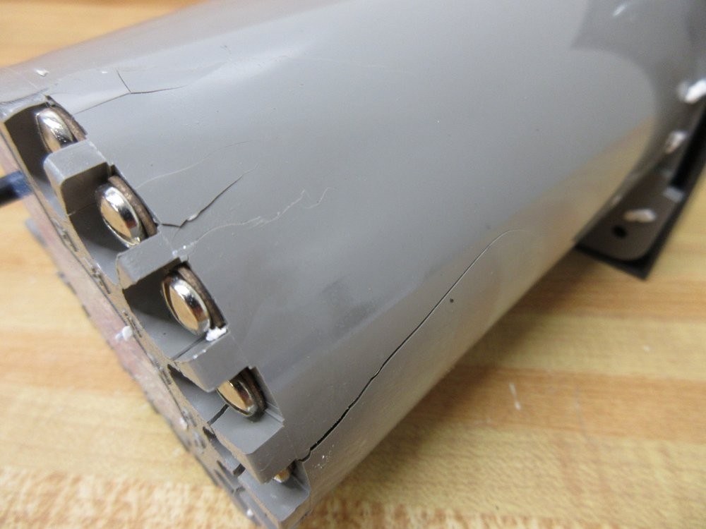 ATC 305E-023-A-2-0-PX Electromechanical Timer 305E023A20PX Cracked Housing