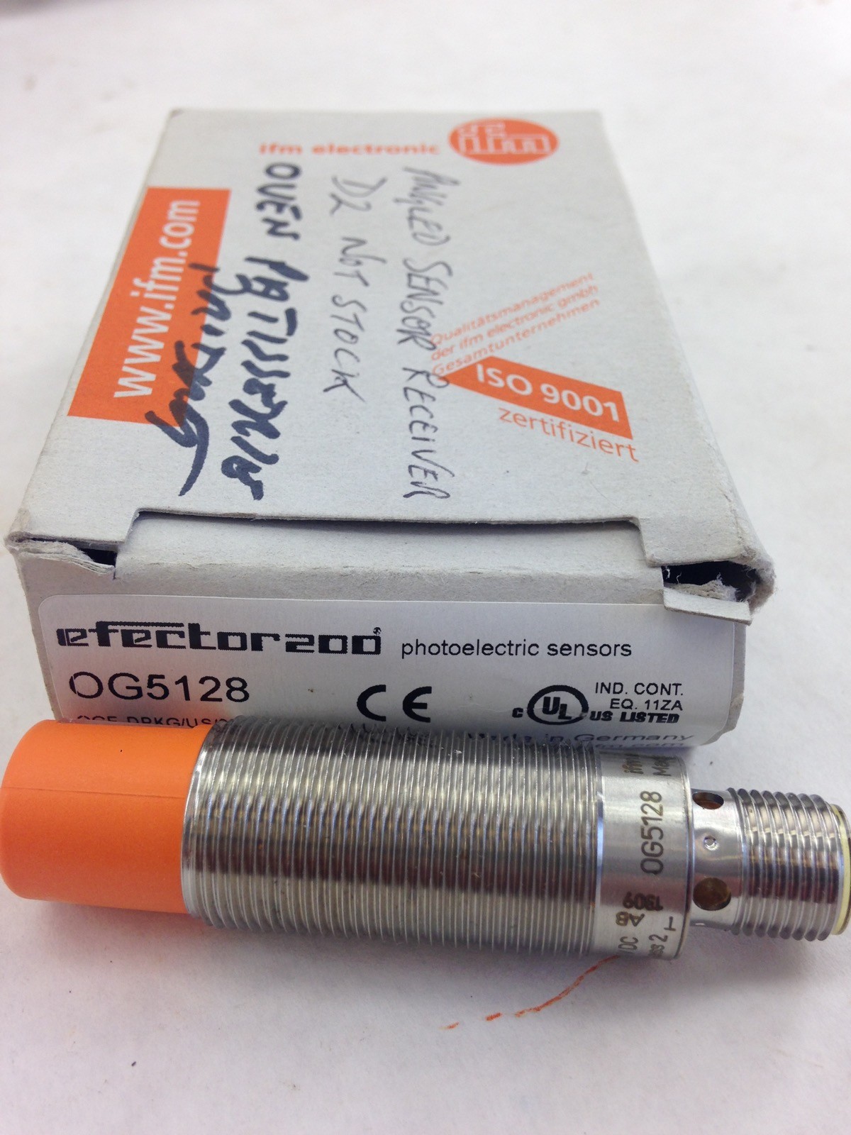 IFM EFECTOR OG5128 PHOTOELECTRIC SENSOR (A764)