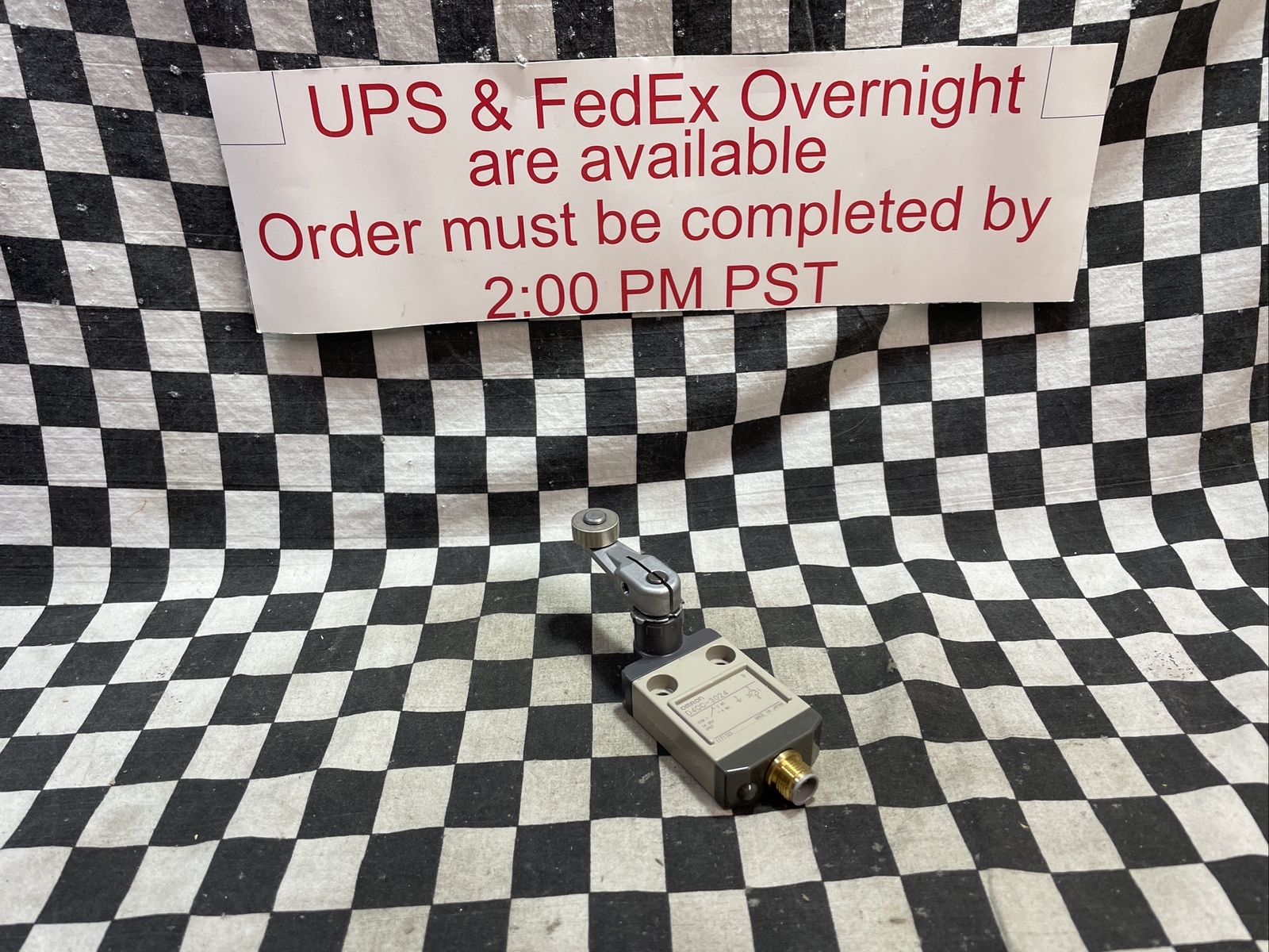OMROM D4CC-3024, D4CC3024, Switch SPDT Chassis Mount, SHIPSAMEDAY#1644T6