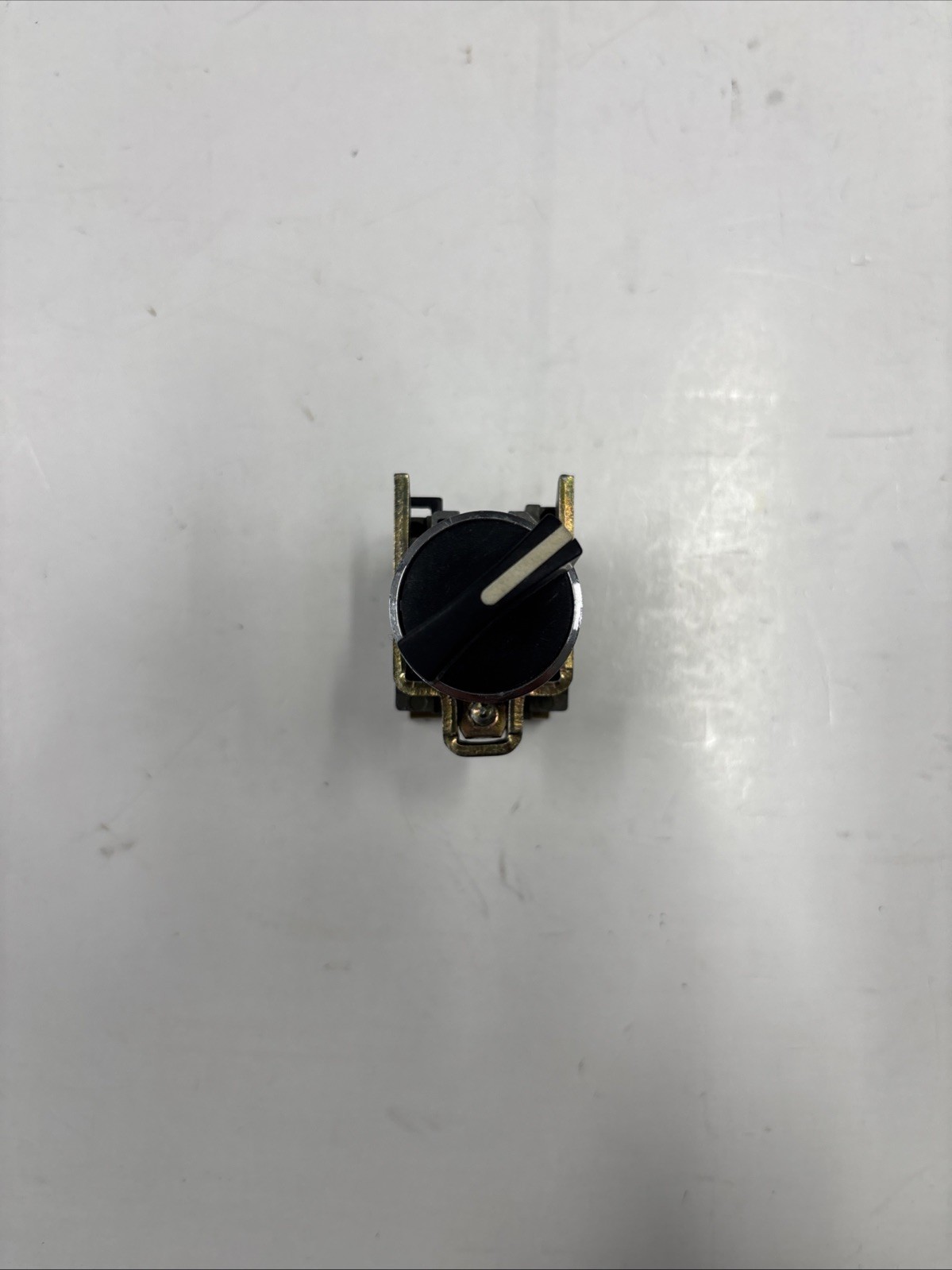 Telemecanique Schneider ZB4 BD3 3 Pos. Sel. Switch W/ XB4B W/ 2 ZBE-1013 N.O.