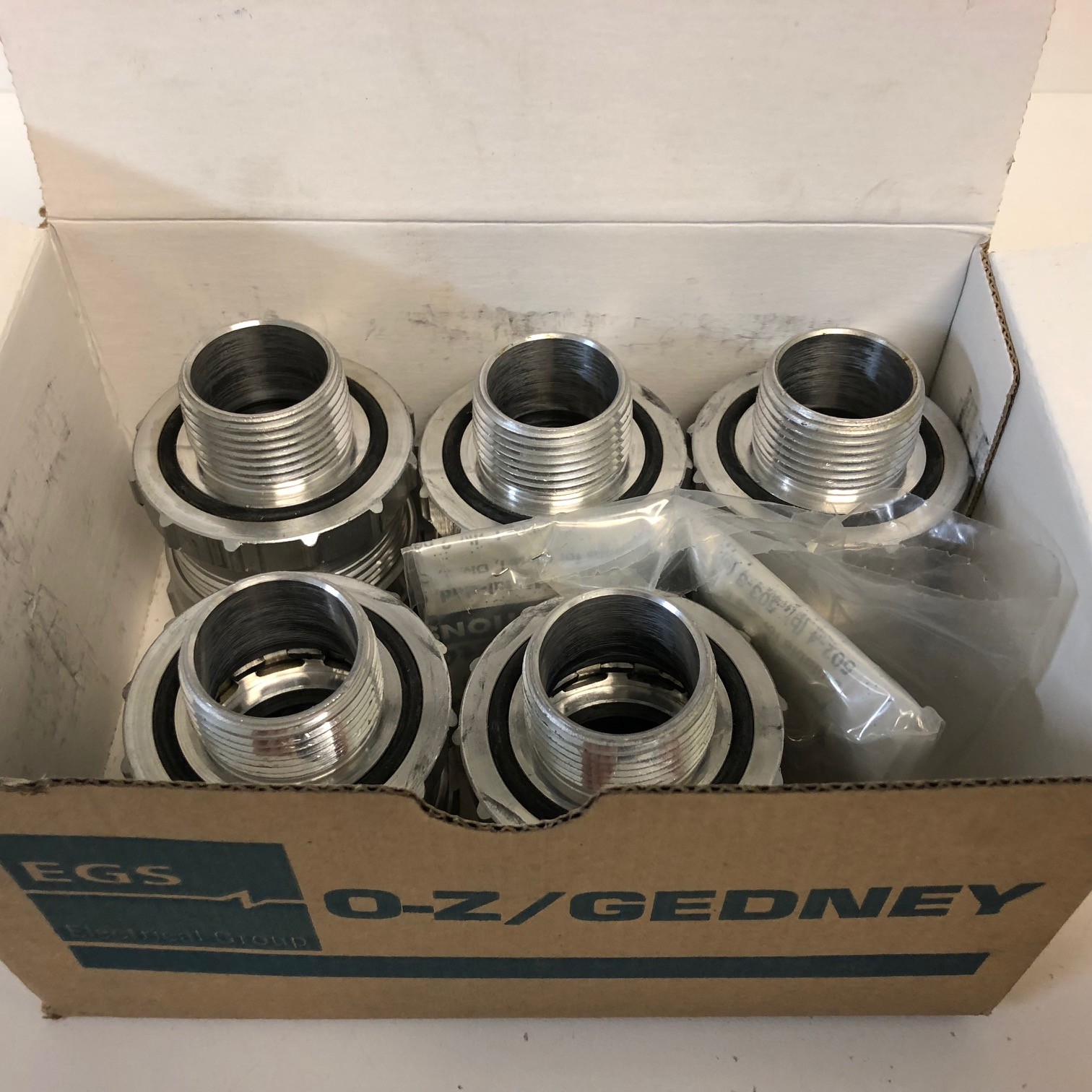 BOX OF 5 NEW! O-Z/GEDNEY ALUMINUM RAINTIGHT CABLE CONNECTORS JMC100-145