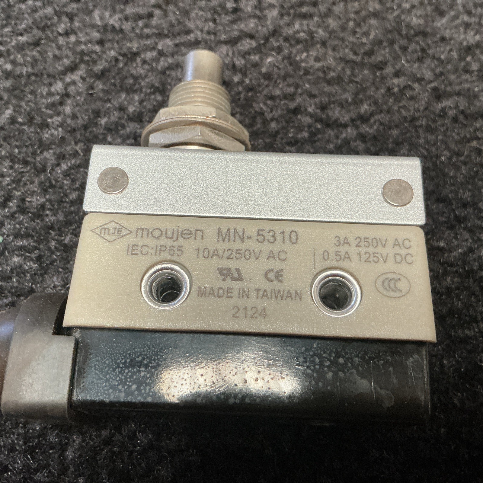 Moujen Mn-5310 Limit Switch Lot Of 4. Preowned Tested
