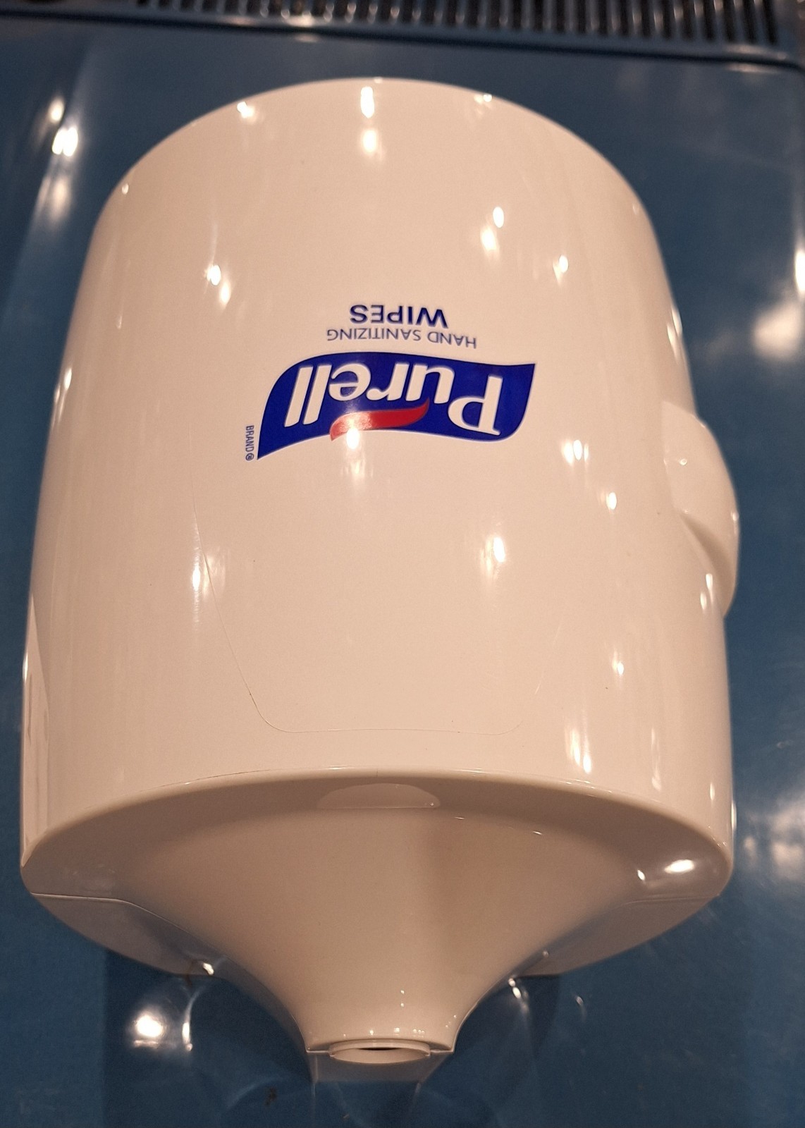 Purell 9019-01 Hand Sanitizing Wipes High-Capacity Wall Dispenser 13.3x11x10.88