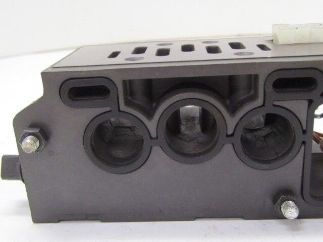 Numatics ISO 5599/II Manifold Base Block Plug-In 1/4″ NPT Ports NON “Z” Board