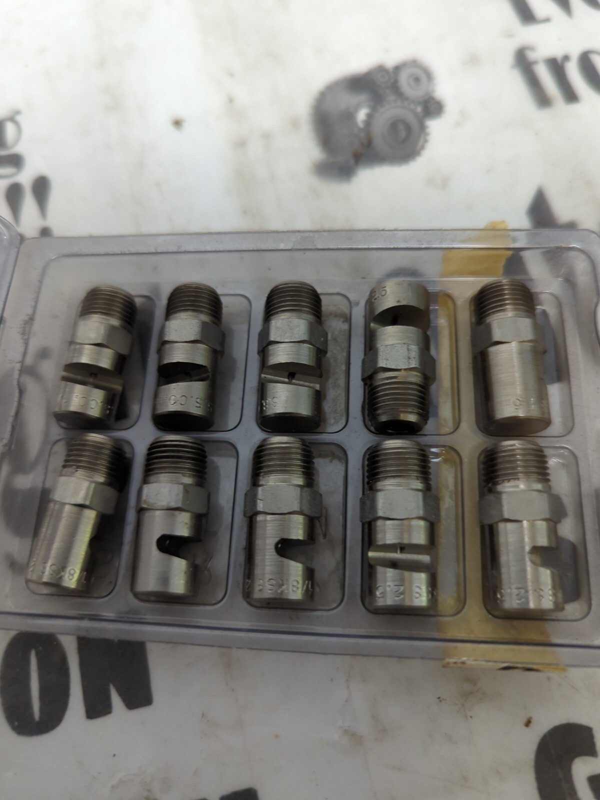 SPRAYING SYSTEMS CO.,1/8KSS 2.5,STAINLESS SPRAY NOZZLES LOT OF 10 NOS