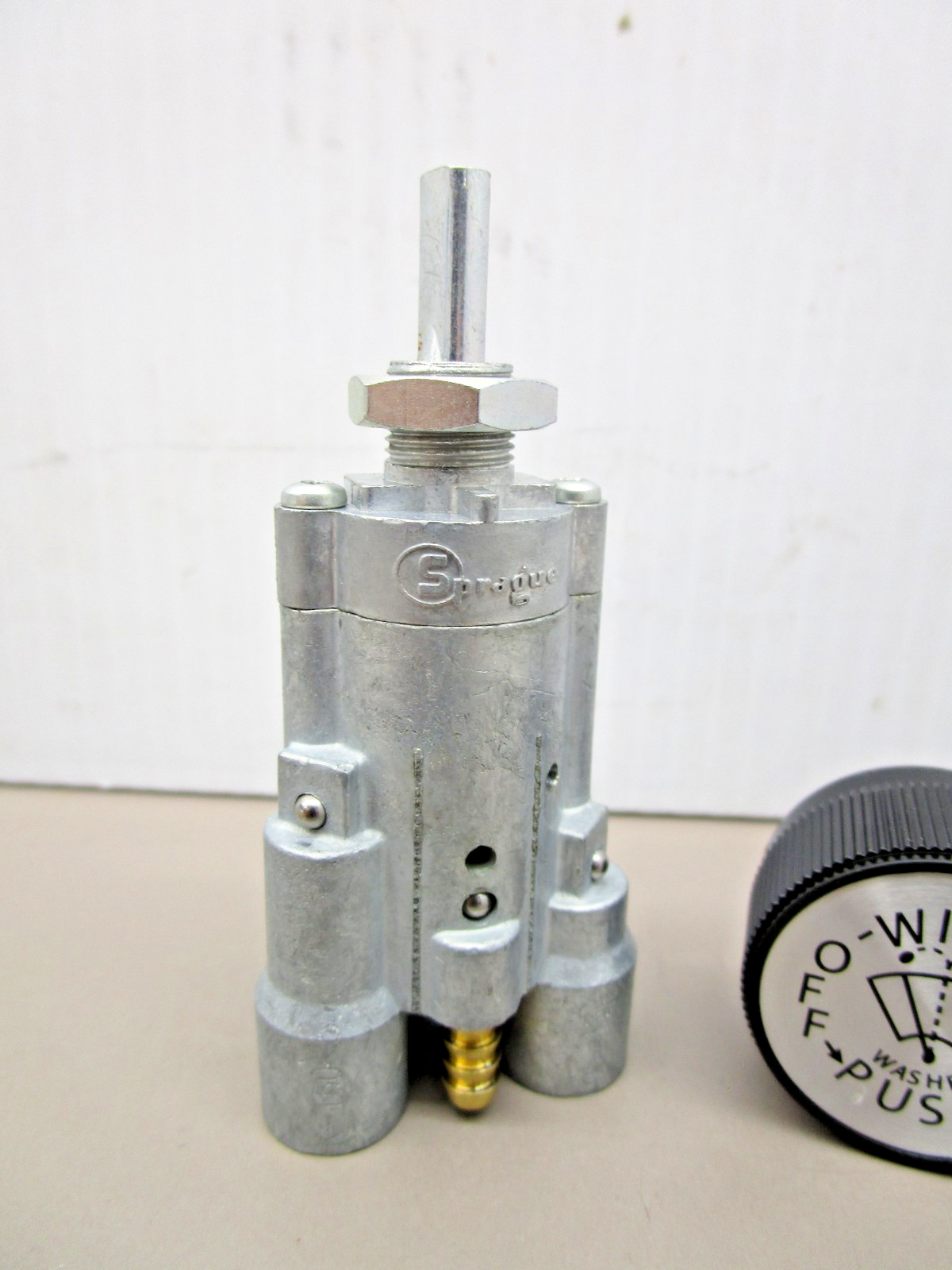 Sprague K-150-5 Pneumatic windshield Wiper Switch and Knob W/ Washer Function
