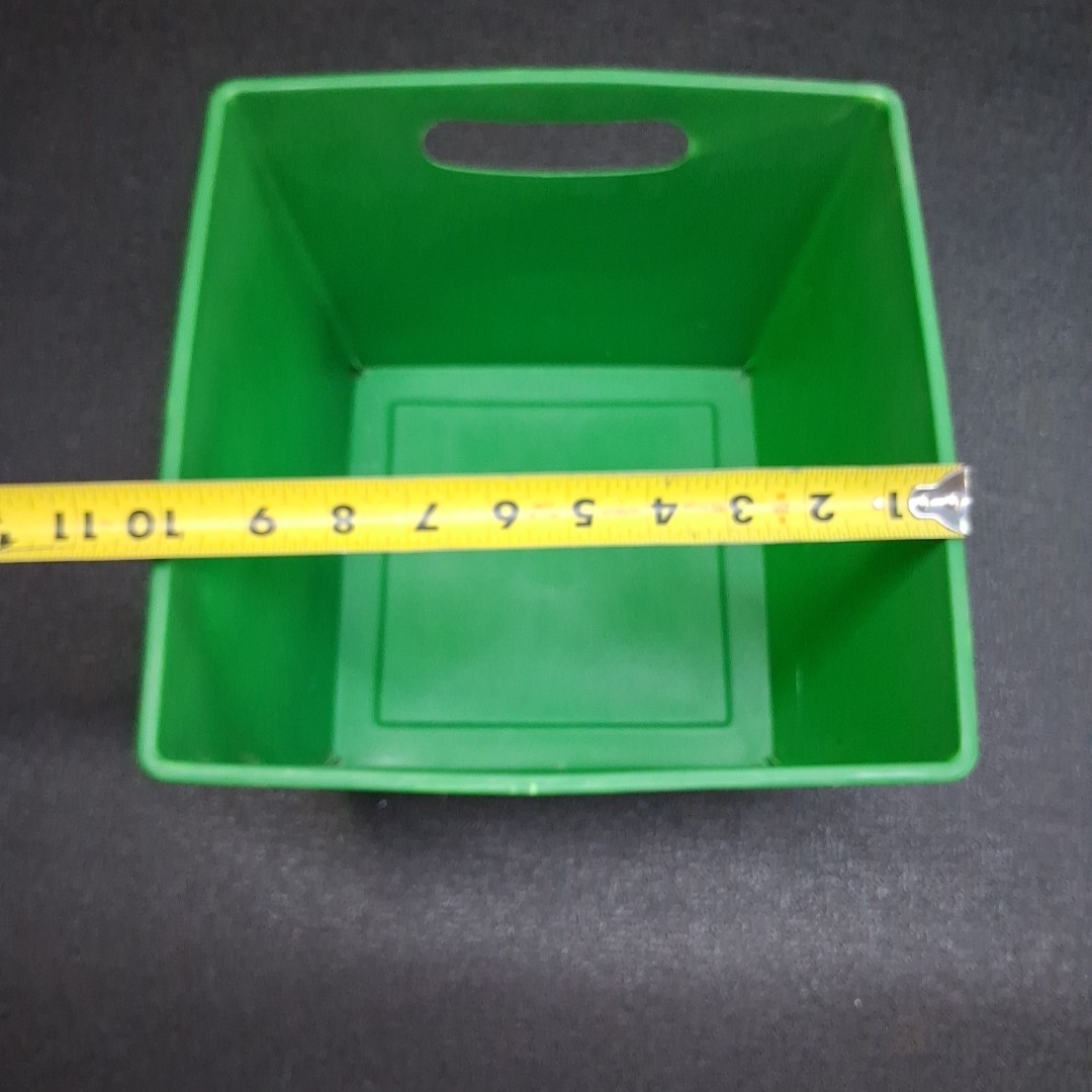 Pair of 10″ x 10″ x 7″ Plastic Green 2-Handle Square Storage Trays Boxes Bins
