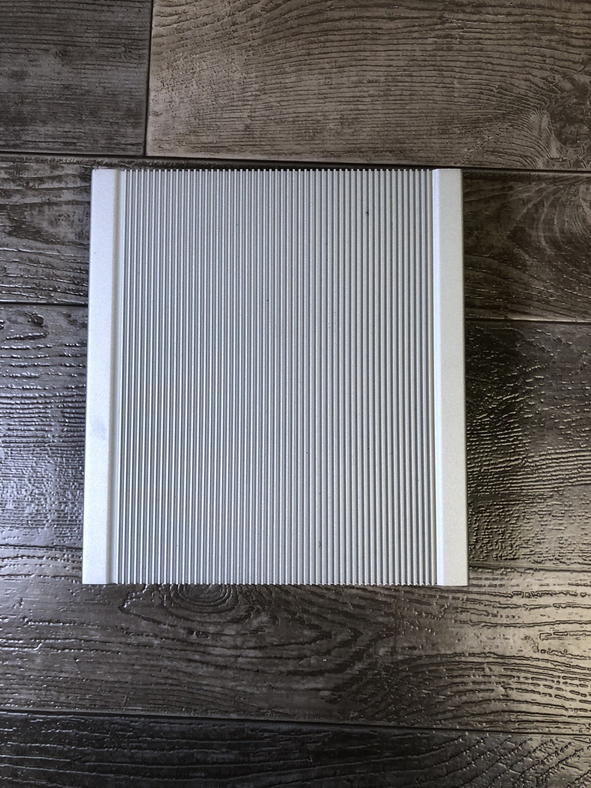 OnLogic industrial ML210 mini fanless PC