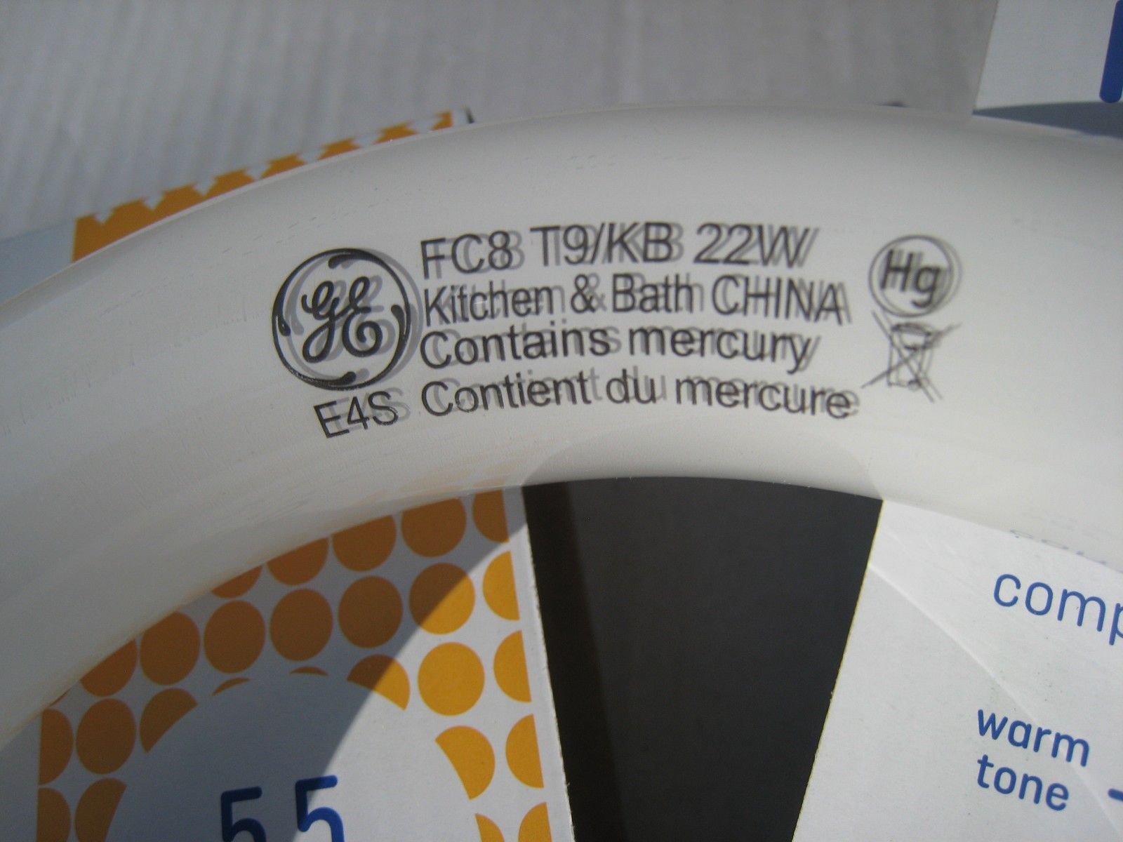 2 GE Lighting FC8T9/KB Circline Fluorescent Lamp 8″ 22W 3000K Warm Natural Light