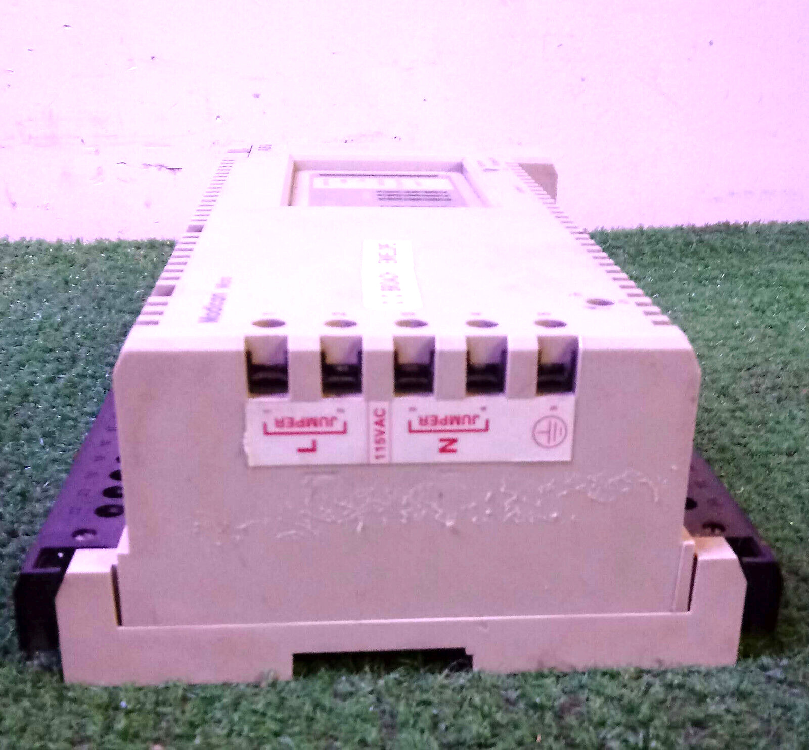 1 USED SCHNEIDER MODICON 110CPU31101 MICRO CPU AC PS AC I/O 115V **MAKE OFFER**