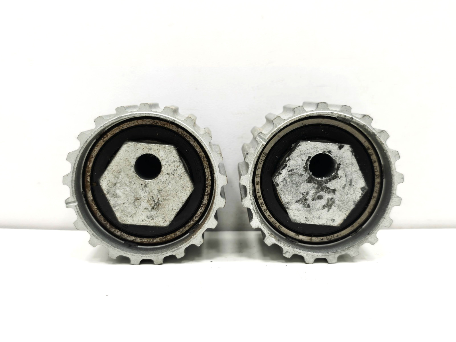 21785485 PULLY FOR FRC STEYR MOTOR LOT OF 2