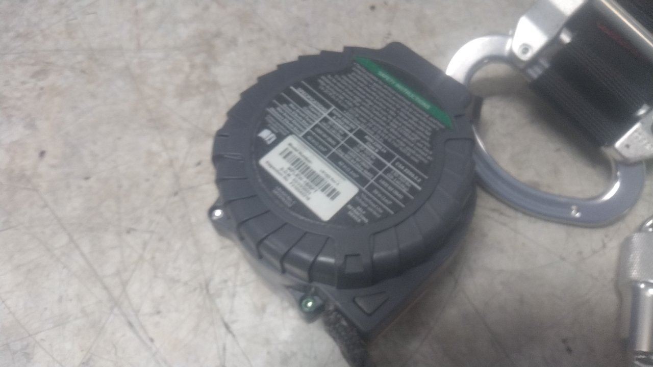 Honeywell Miller MFLEW-18/6FT 6 Ft L 420 Lb Cap Self-Retracting Fall Limiter