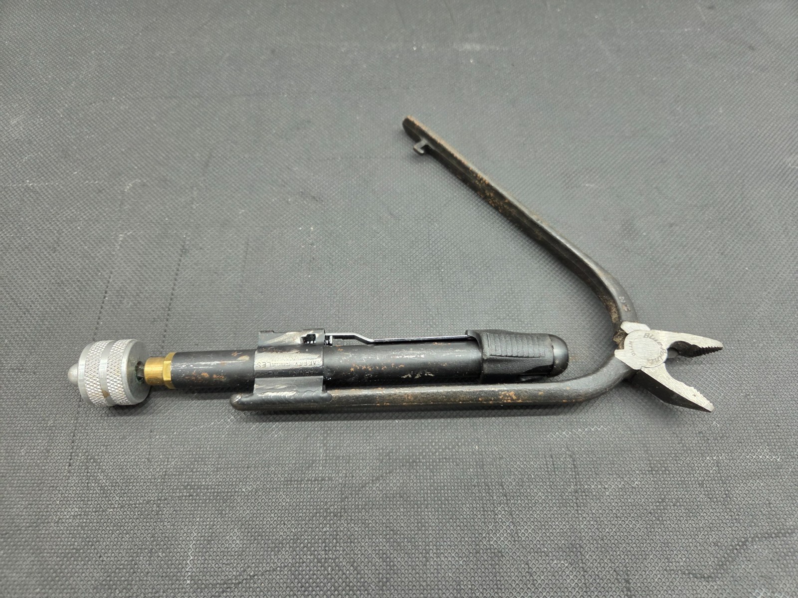 BLUE POINT MODEL WT11D AVIATION WIRE TWISTER AND CUTTER PLIERS