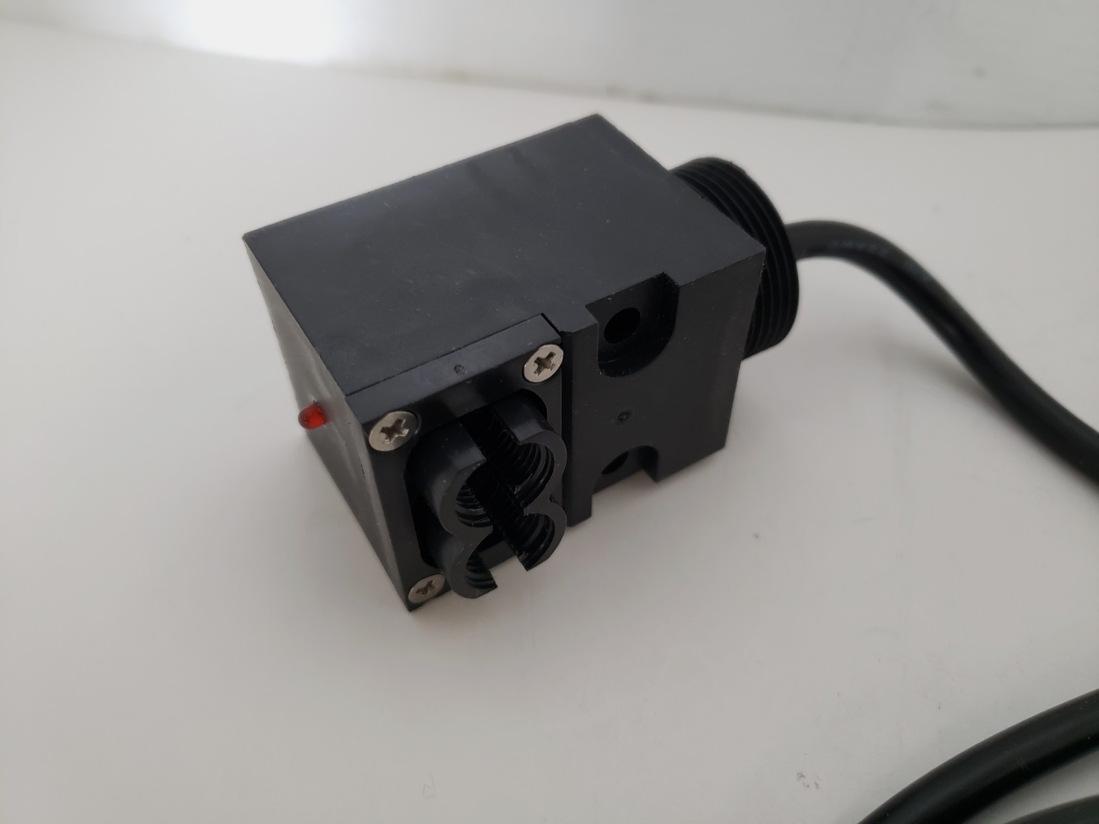 BANNER SMA915F PHOTOELECTRIC SENSOR VALUE-BEAM FIBER OPTIC 90-130V AC NIB
