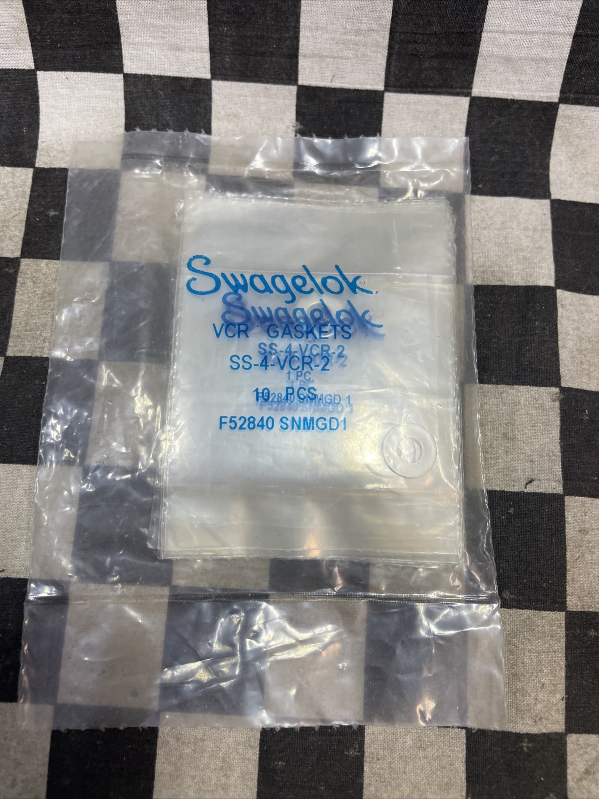 SWAGELOK SS-4-VCR-2, SS4VCR2, VCR Face Seal Fitting 1/4″, LOT OF 10, #M41