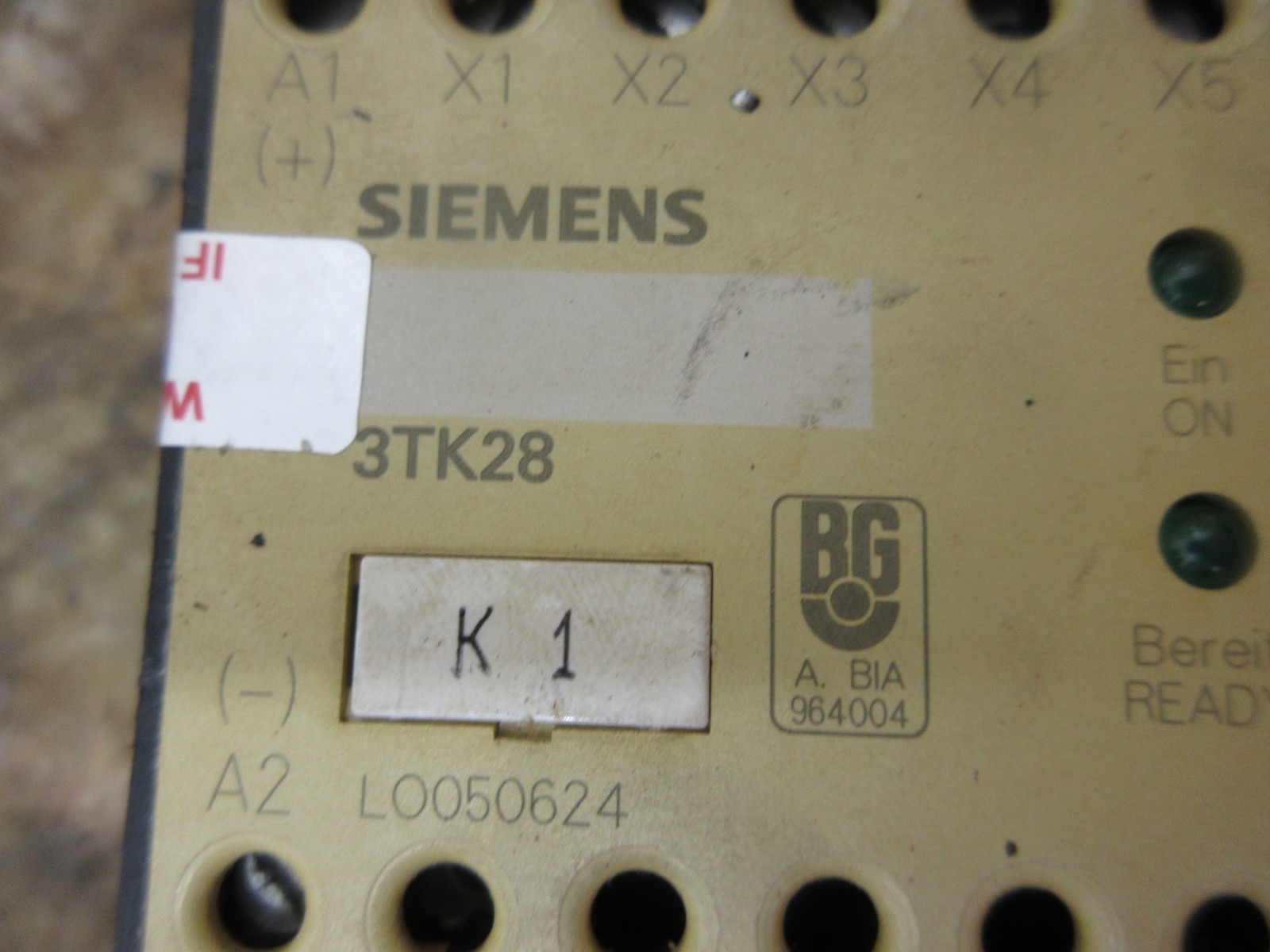1996 HERMLE UWF 1202S CNC VERTICAL MILL SIEMENS 3TK2801-0DB4