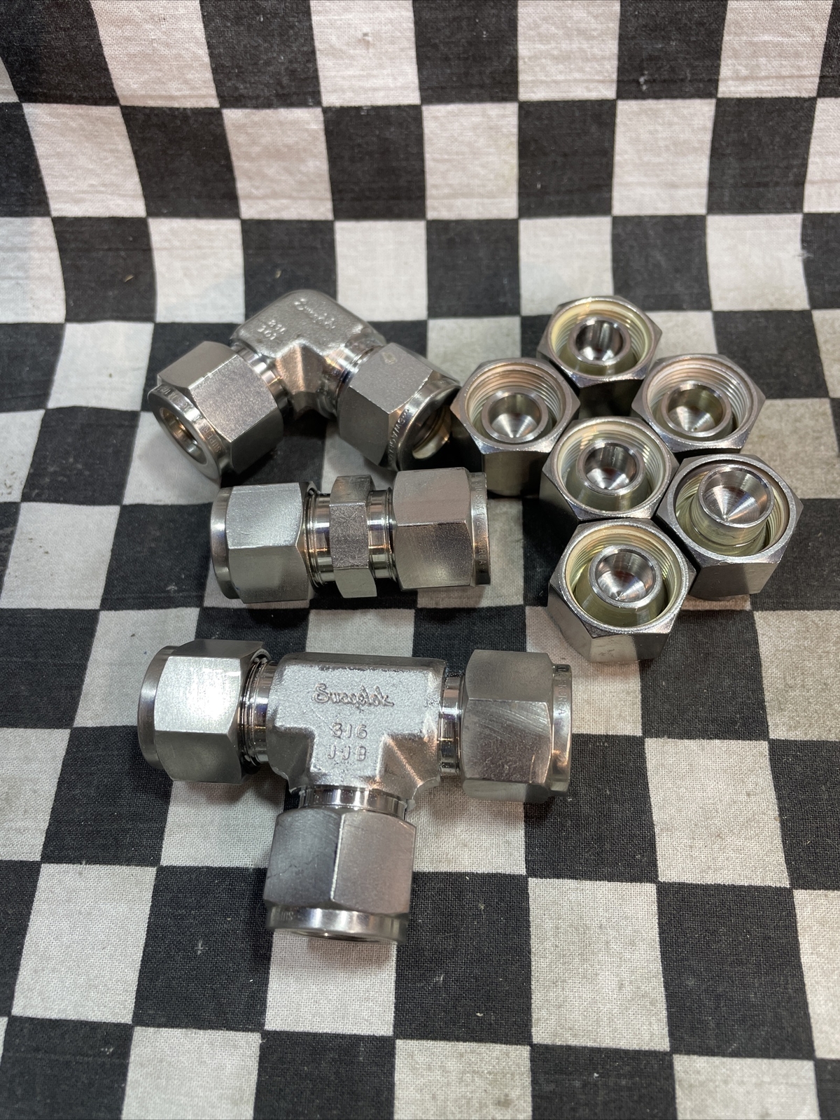 SWAGELOK SS-810-3 SS-810-6 SS-810-9 SS-810-CP, UNION PORTS 1/2″ LOT OF 15#1176Z9