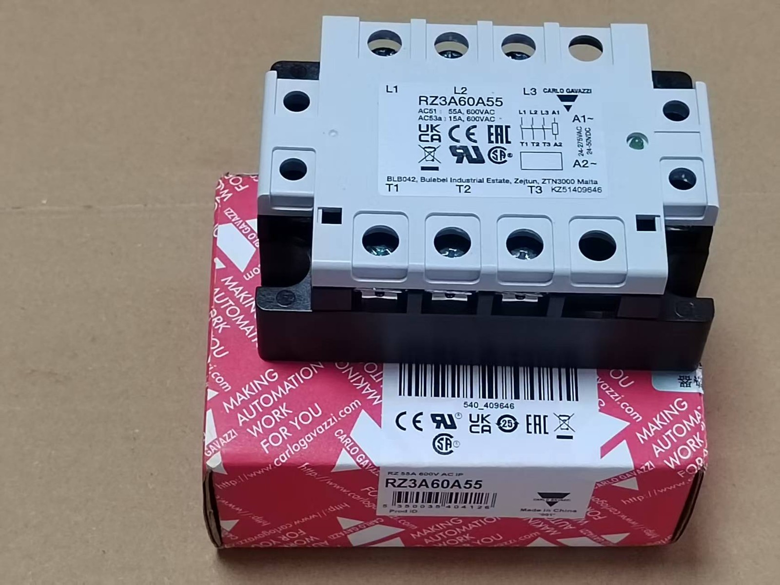 1PCS NEW FOR CARLO GAVAZZI Solid State Relay RZ3A60A55 Freight Free