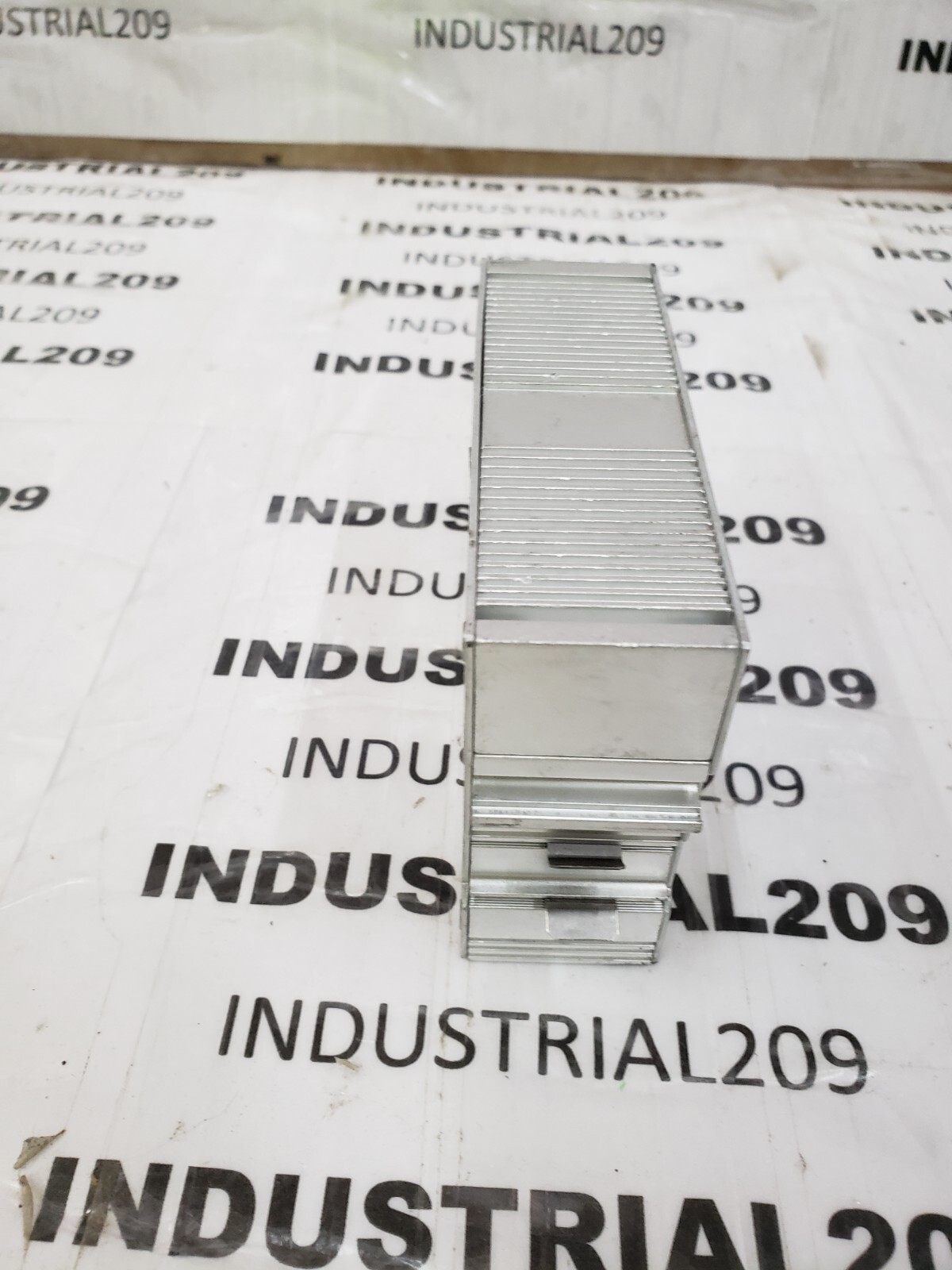 MOORE SIGNAL CONVERTER ISOLATOR FCT/4-20MA/.25-4V/U