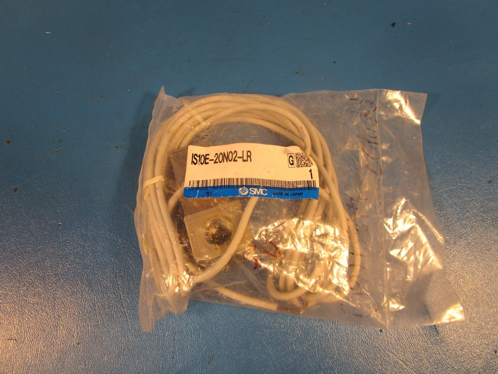 SMC IS10E-20N02-LR, PNEUMATIC SOLENOID VALVE 100V-AC 100V-DC 0.7MPA