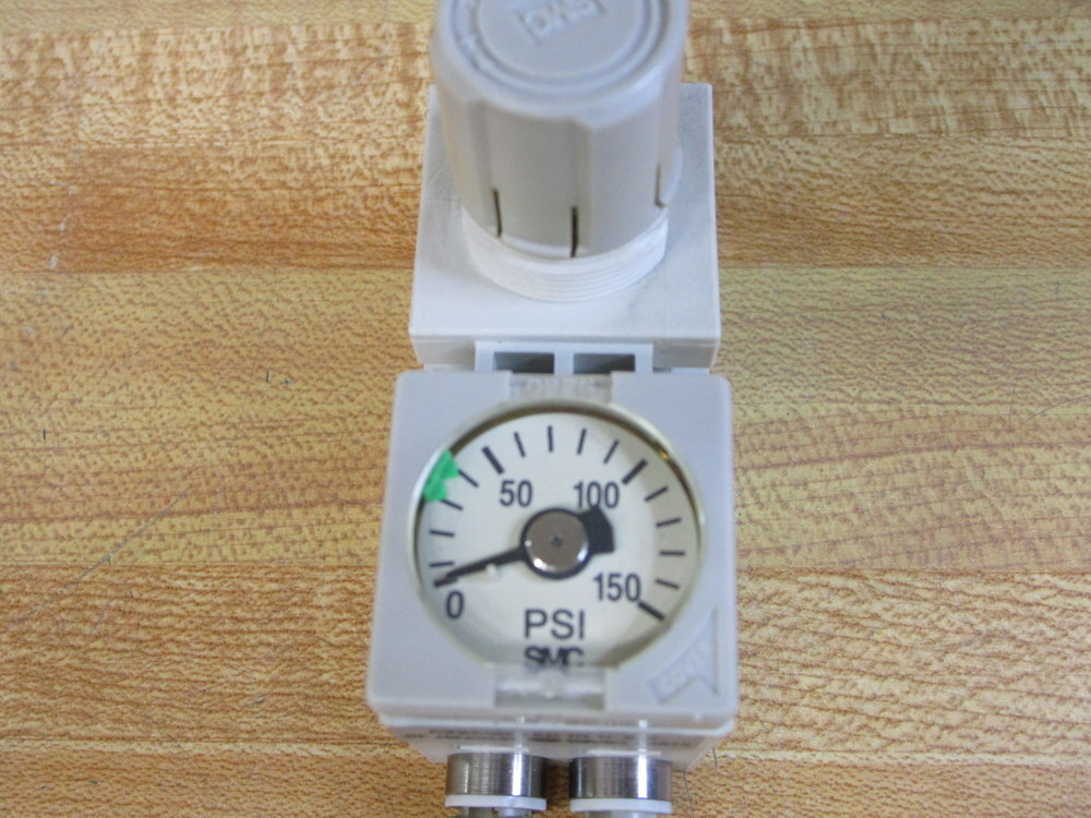 SMC ARM10F2-08G-Z Compact MFLD Regulator ARM10F0-00G-Z