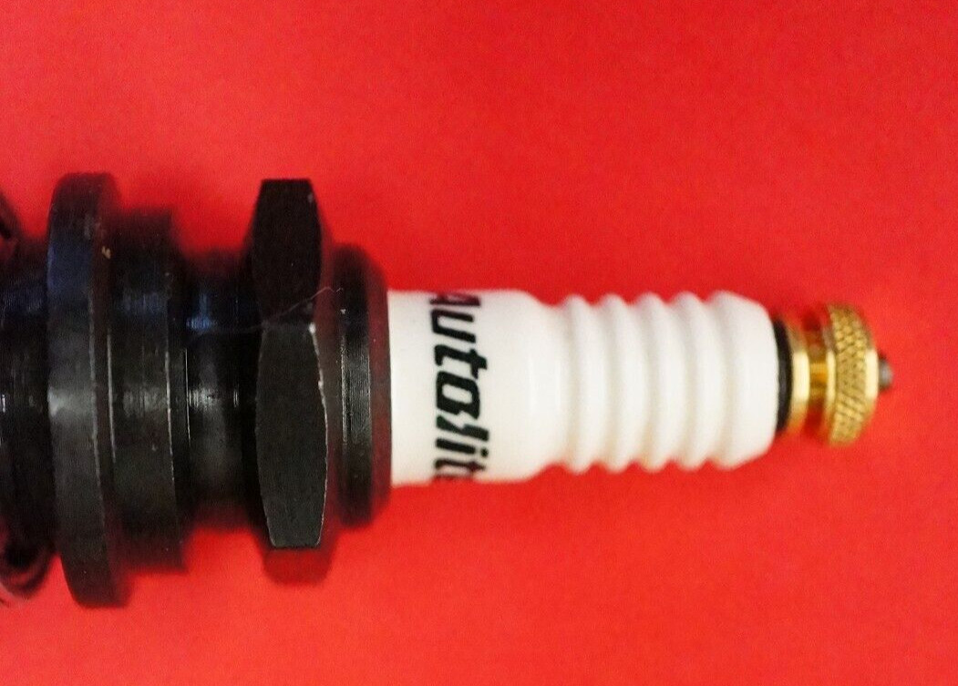 IHC McCORMICK DEERING AUTOLITE SPARK PLUG 3076 F12 F14 F20 F30 10-20 15-30 W12