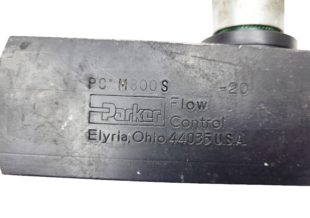 NEW PARKER PCM800S-20 FLOW CONTROL VALVE 3000PSI