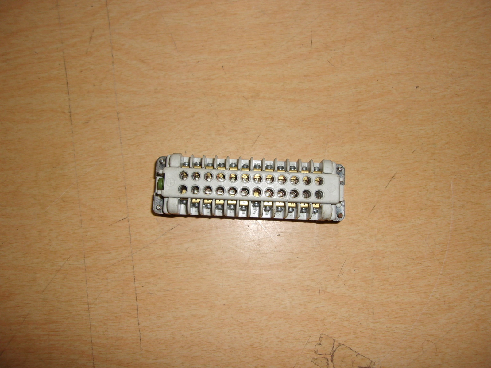 T & B Certified 57696 DD2 2U Connector Thomas & Betts *FREE SHIPPING*