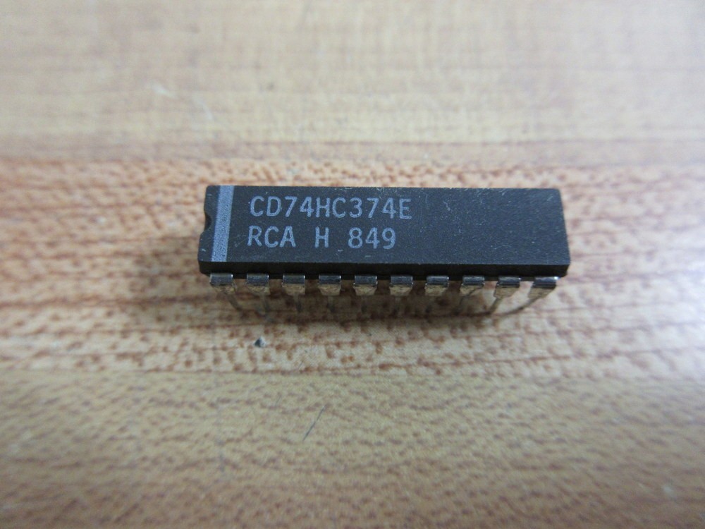 RCA CD74HC374E Integrated Circuit