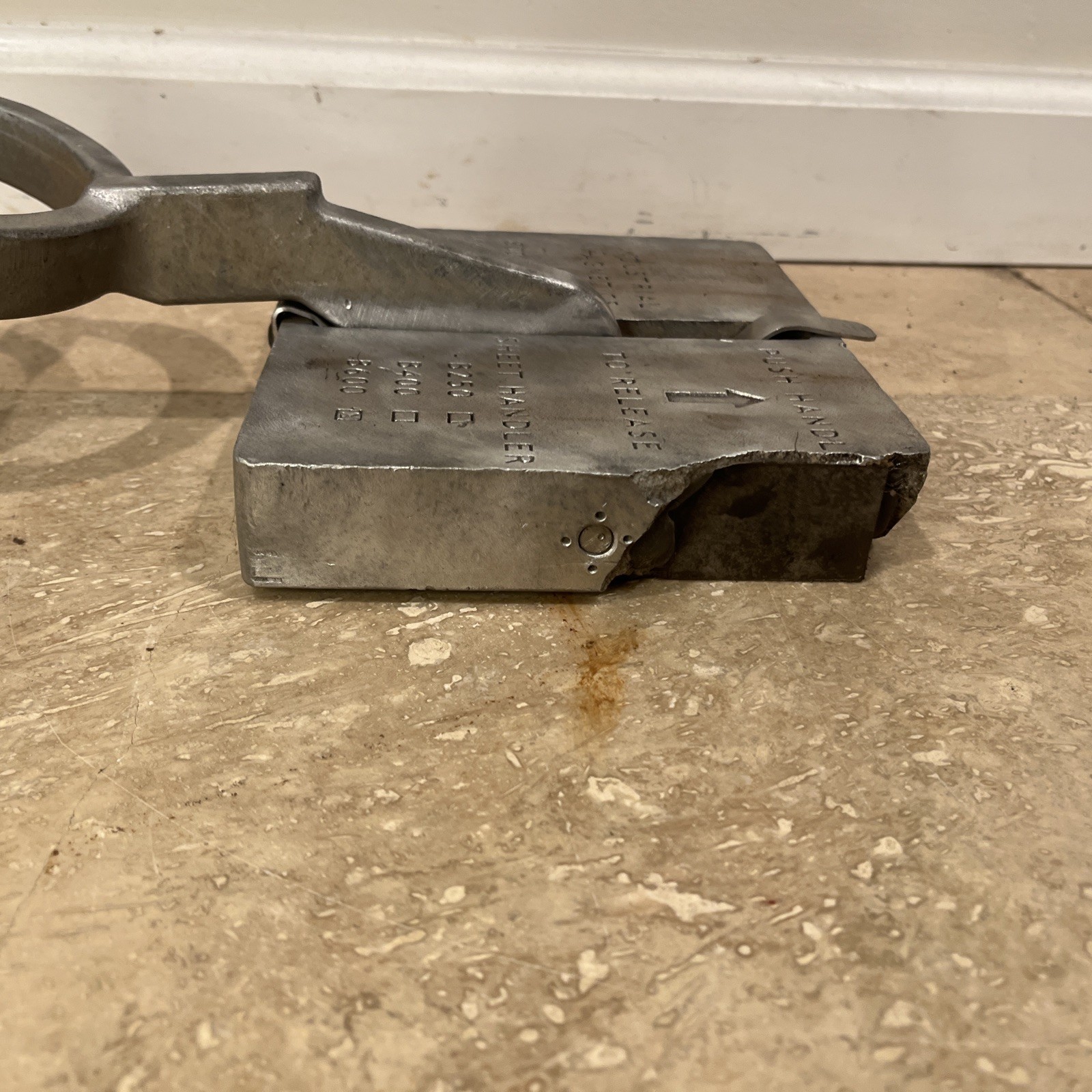 MAG-MATE B600 Manual Lifting Magnet,600 lb Load Cap. 2RVA6 (S1L5)