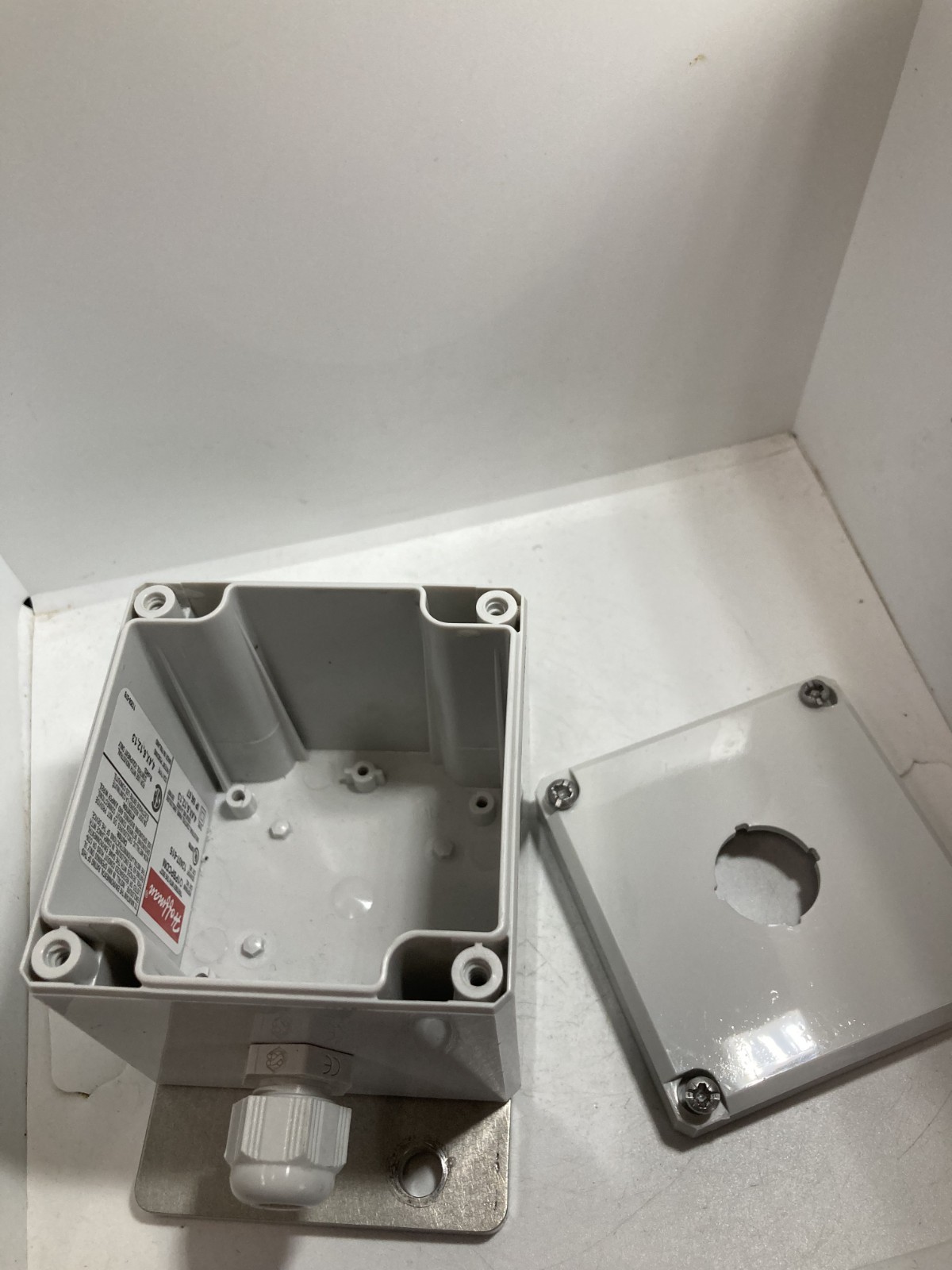 HOFFMAN Q1PBPCDM ENCLOSURE 4,4X6,12,13 FOR PUSHBUTTON