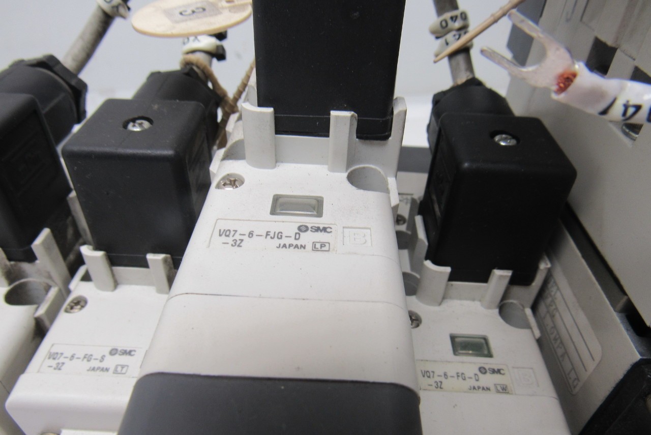 SMC VQ7-6-FPG-D-32 & VQ7-6-FPG-S-32 Pneumatic Selenoid Valve Manifold Assembly