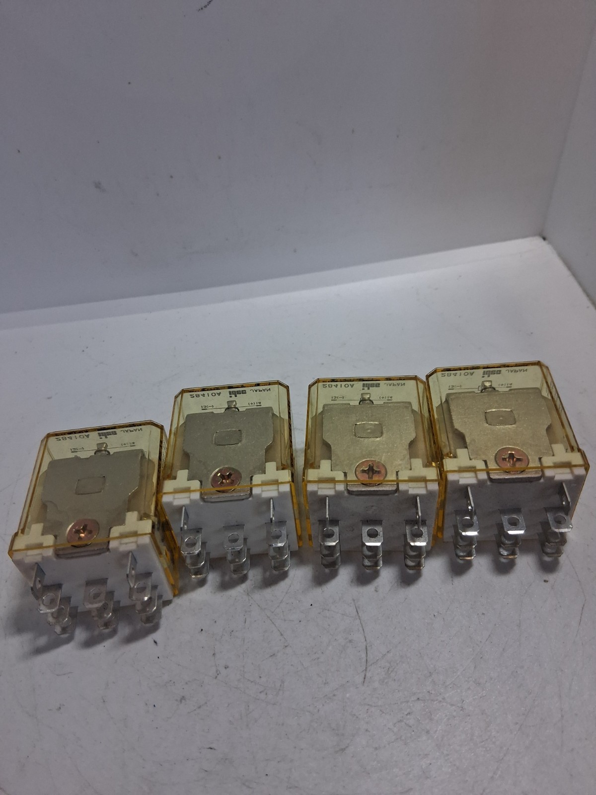 IDEC RH3B-U RELAY 12VDC 50/60HZ 11 PINS (LOT OF 4) NNB