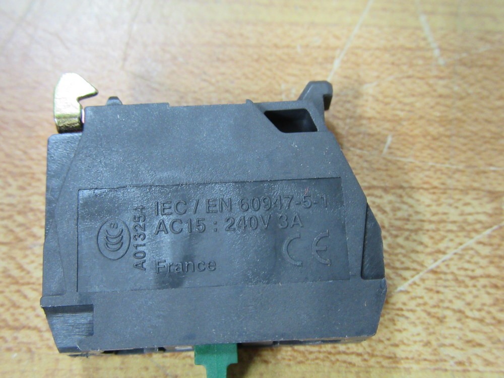 Schneider Telemecanique ZEN-L1111 Contact Block ZENL1111 (Pack of 6)