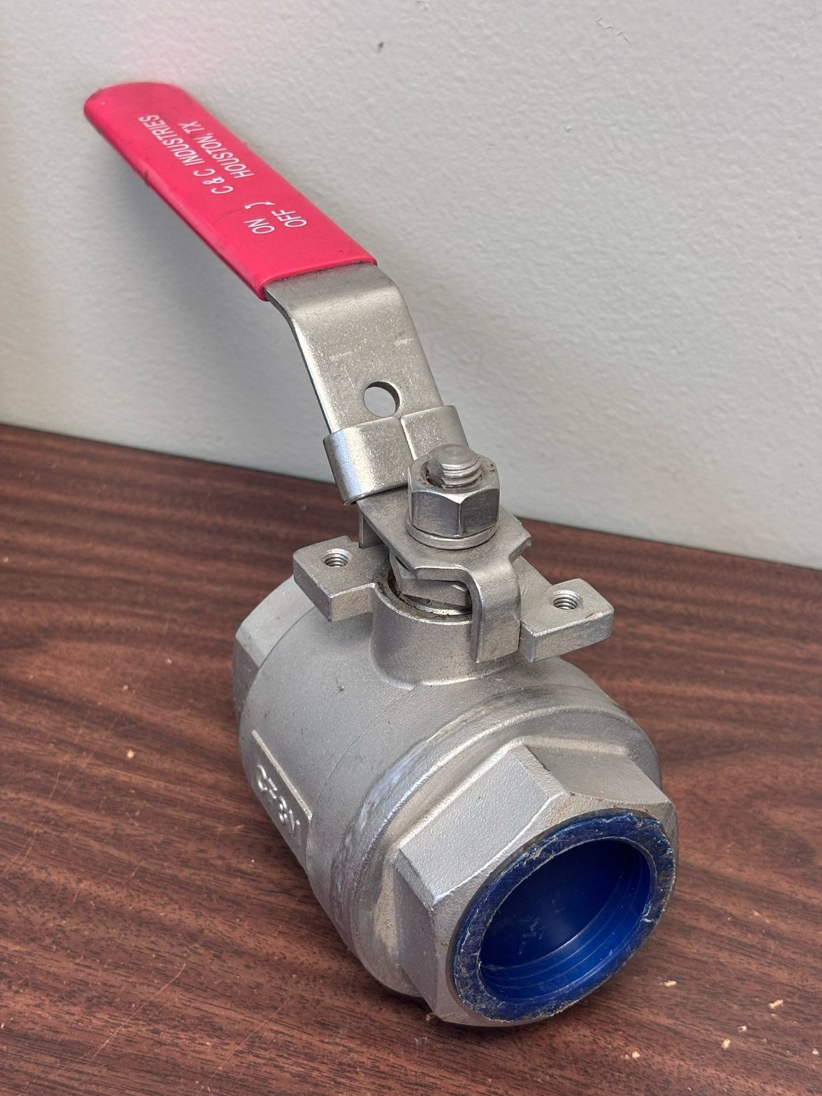 C&C INDUSTRIES BALL VALVE 1-1/2″ FNPT, CF8M, 1-1/2-2000 WOG,