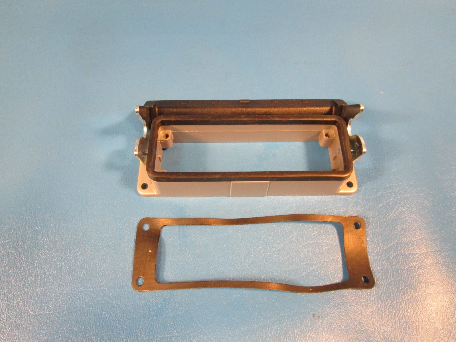 LAPP 10.1029. 101029 HBE 24 PANEL MOUNT BASE with SINGLE LEVEL