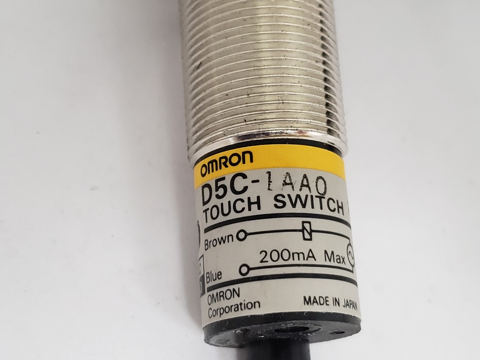 OMRON D5C-1AA0 TOUCH LIMIT SWITCH 45-264VAC 50/60HZ LED INDICATOR 200MA NNB