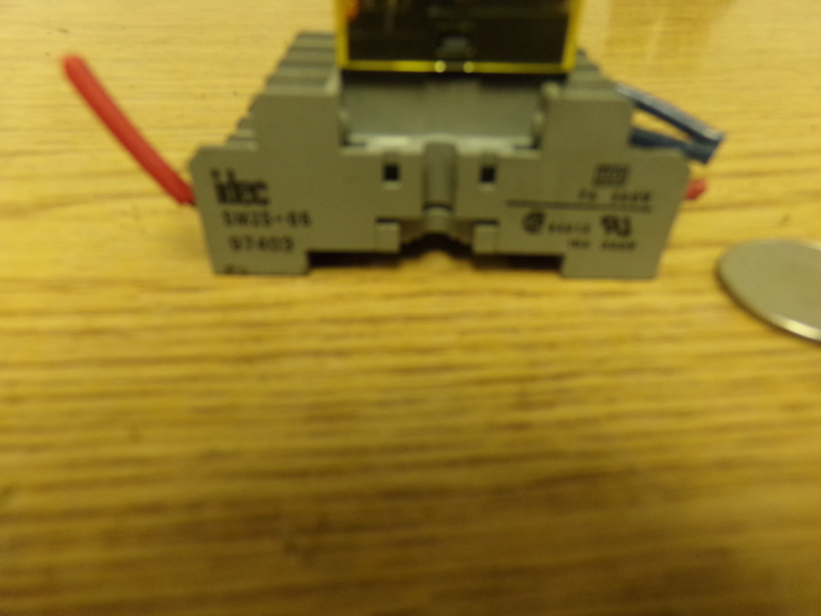 Idec RU45D24 7A 300V Relay w/ Socket SM2S-05 Base *FREE SHIPPING*