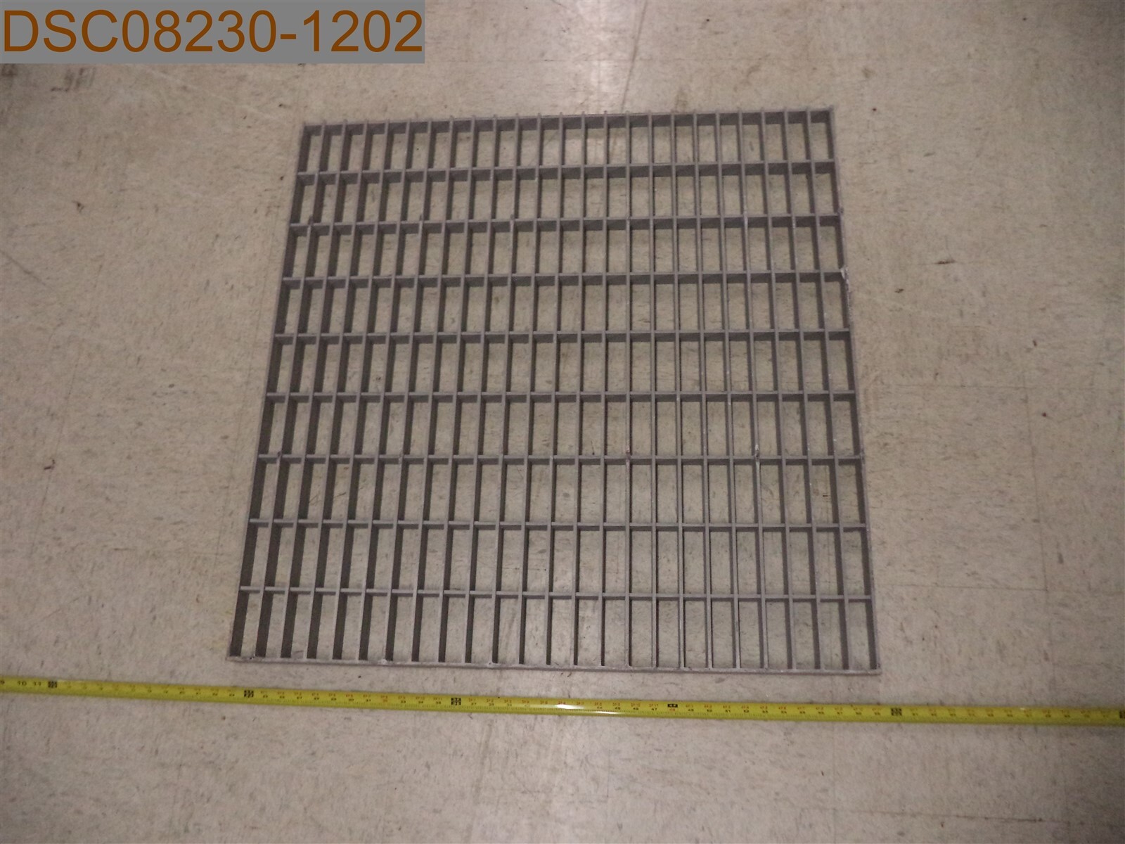 Light Gray Moltruded Grating, Corvex Resin Type, 1.5x3x3, 282000.021, 4AUR1