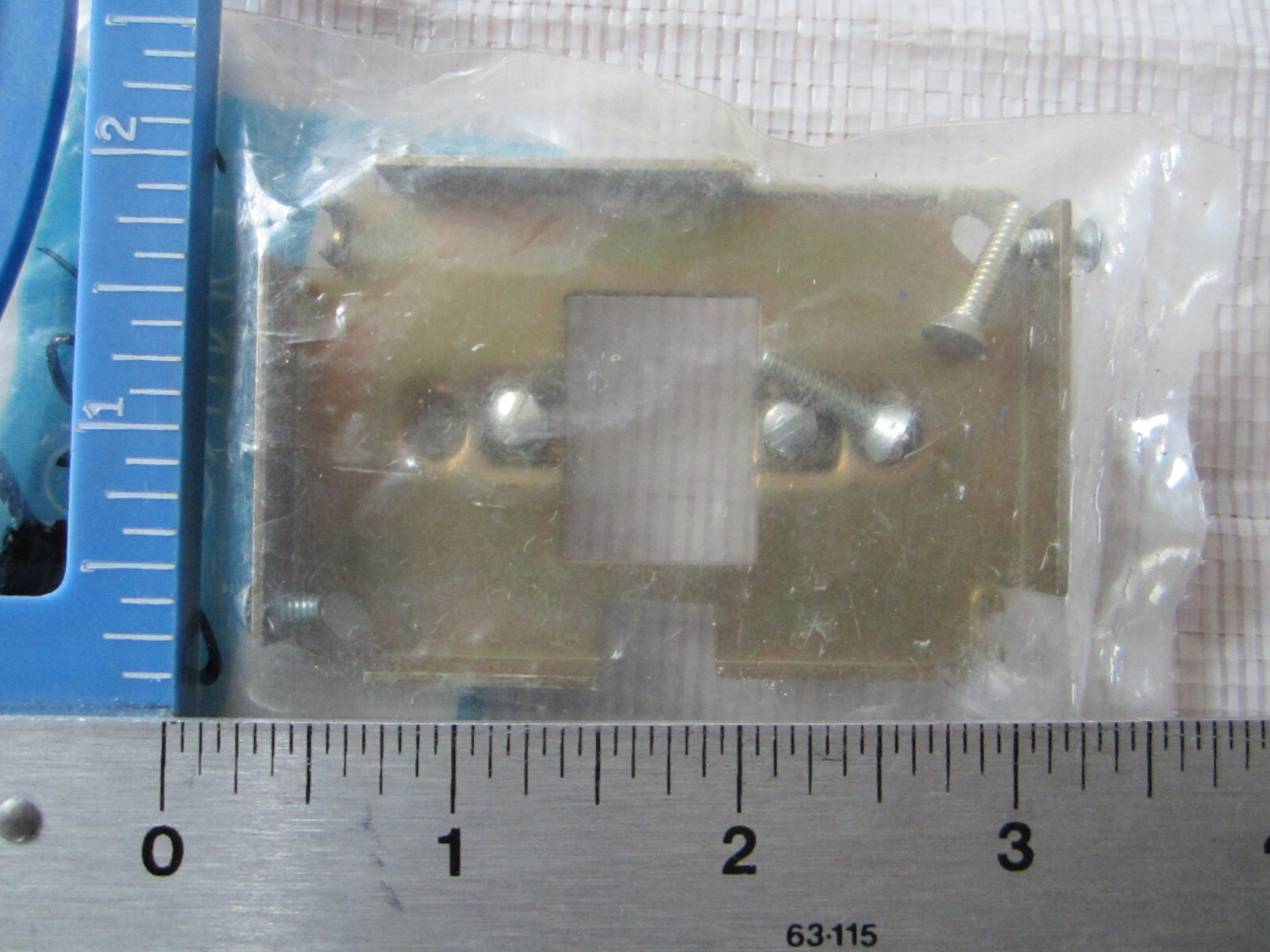 JOHNSON CONTROLS T-4002-6049 MOUNTING BRACKET WITH HARDWARE