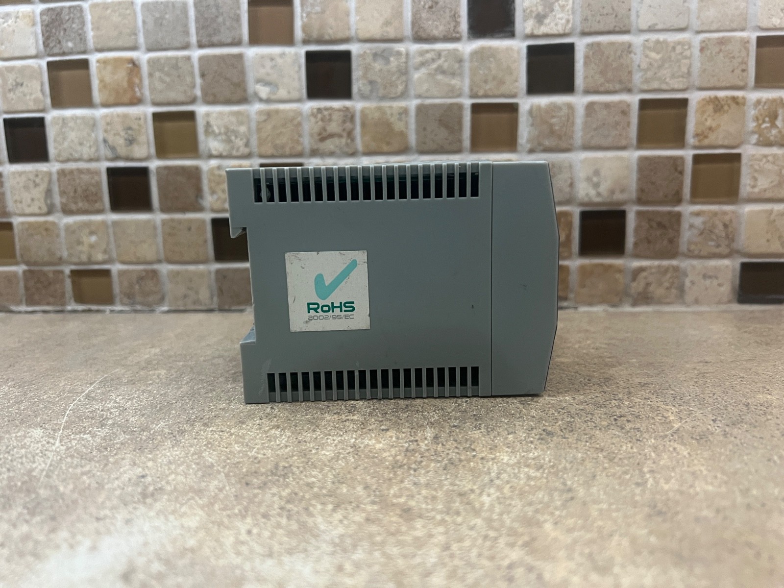 SOLA EMERSON SDP 4-24-100RT 115/230VAC 2.2/1.2A POWER SUPPLY