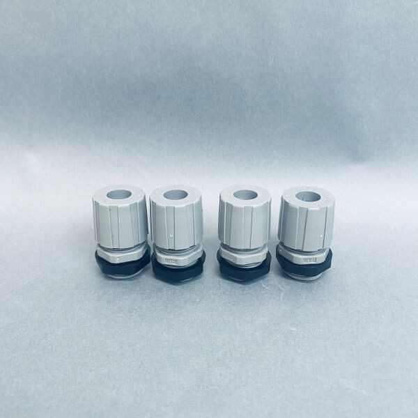 Hubbell Cord Connector 1/2 in. F1 Nylon Lot of 4 Connectors