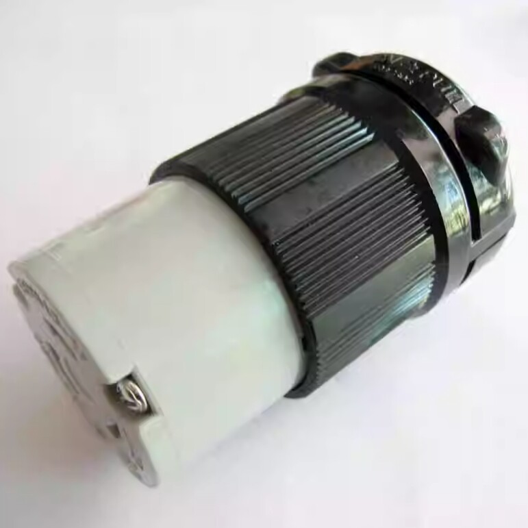 1PCS NEW FIT FOR Industrial socket WJ-9320B NEMA L5-20C