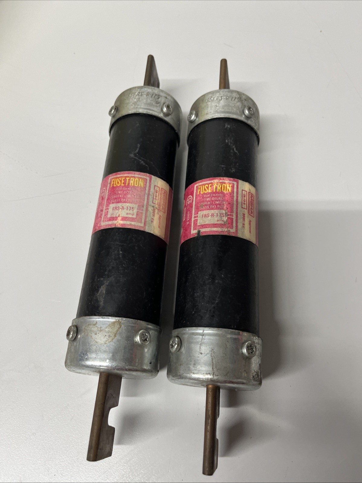 (LOT OF 2) BUSSMANN FUSETRON 175A 600V RK5 FUSE FRS-R-175
