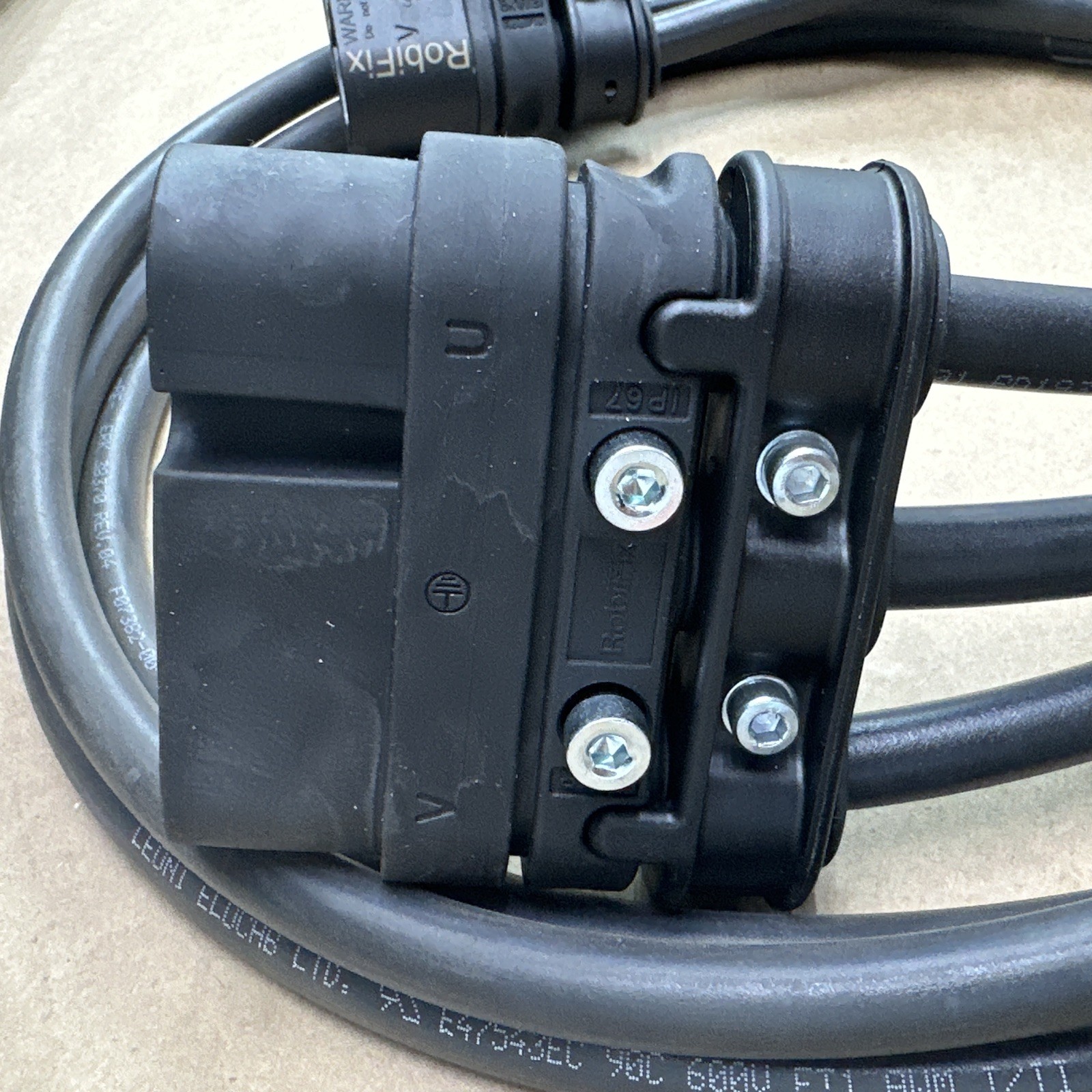 LEONI EPS The Quality Connection 3.209.015M.3001B 3-Pole Primary Power Cable