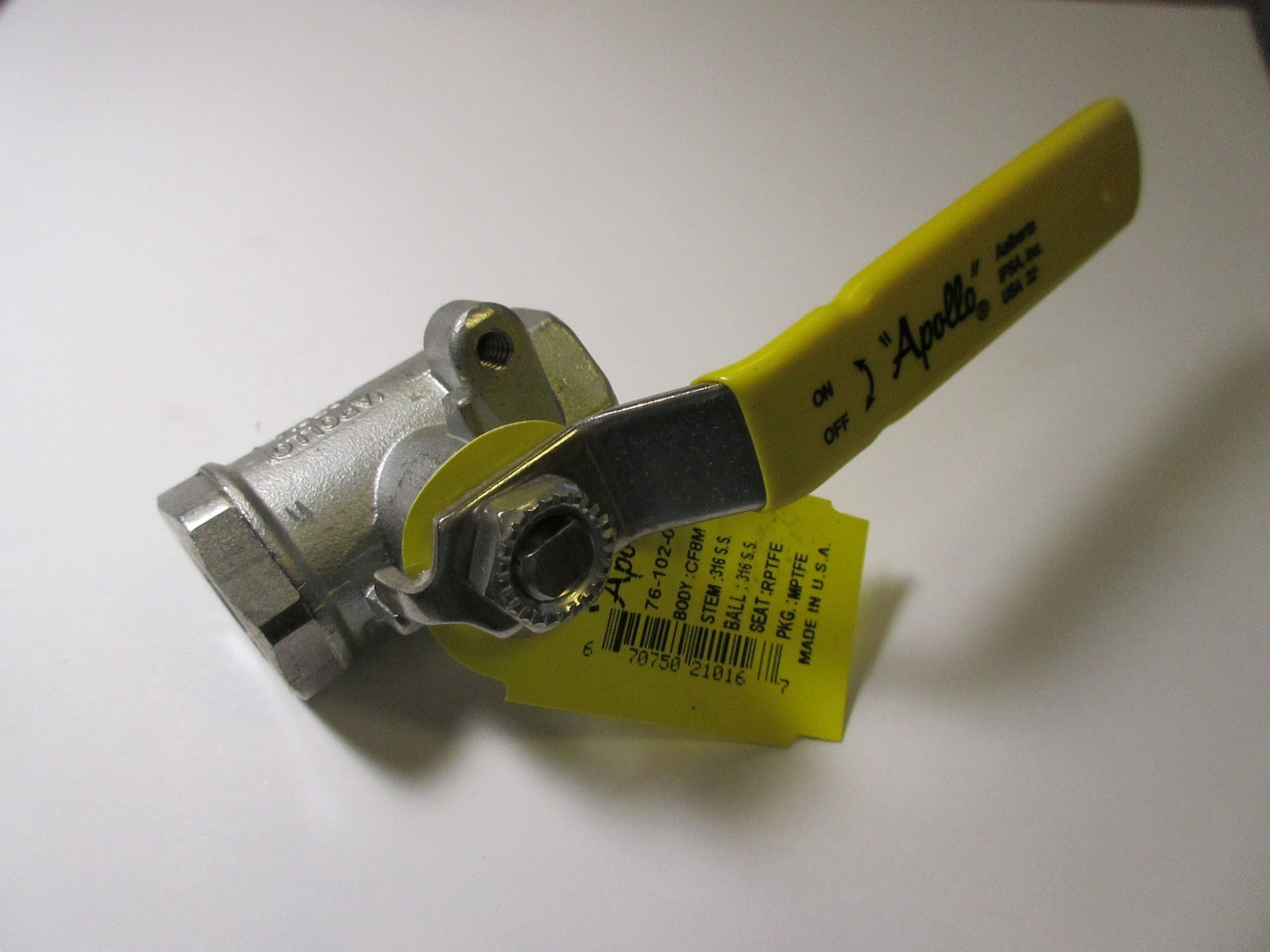 Apollo. 76-102-01A Standard Manual Ball Valve: 3/8″ Pipe FNPT x FNPT