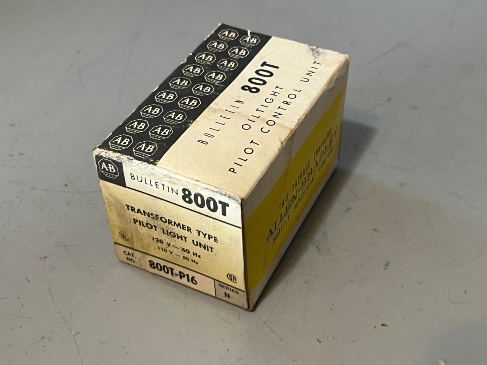 Allen Bradley, Transformer Type Pilight Light Unit, NO Lens Included, 800T-P16