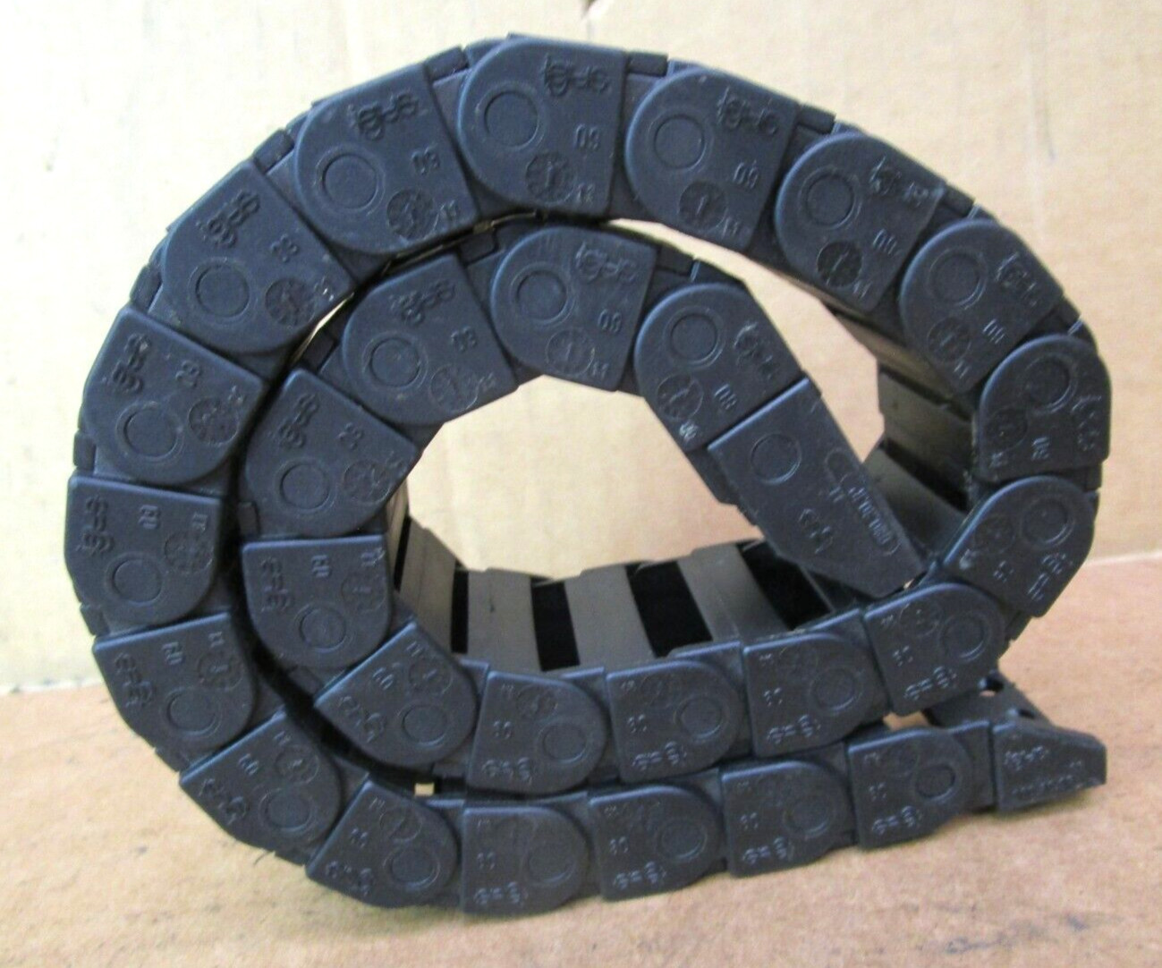 igus R28 Energy Chain 27-Link 50172HM