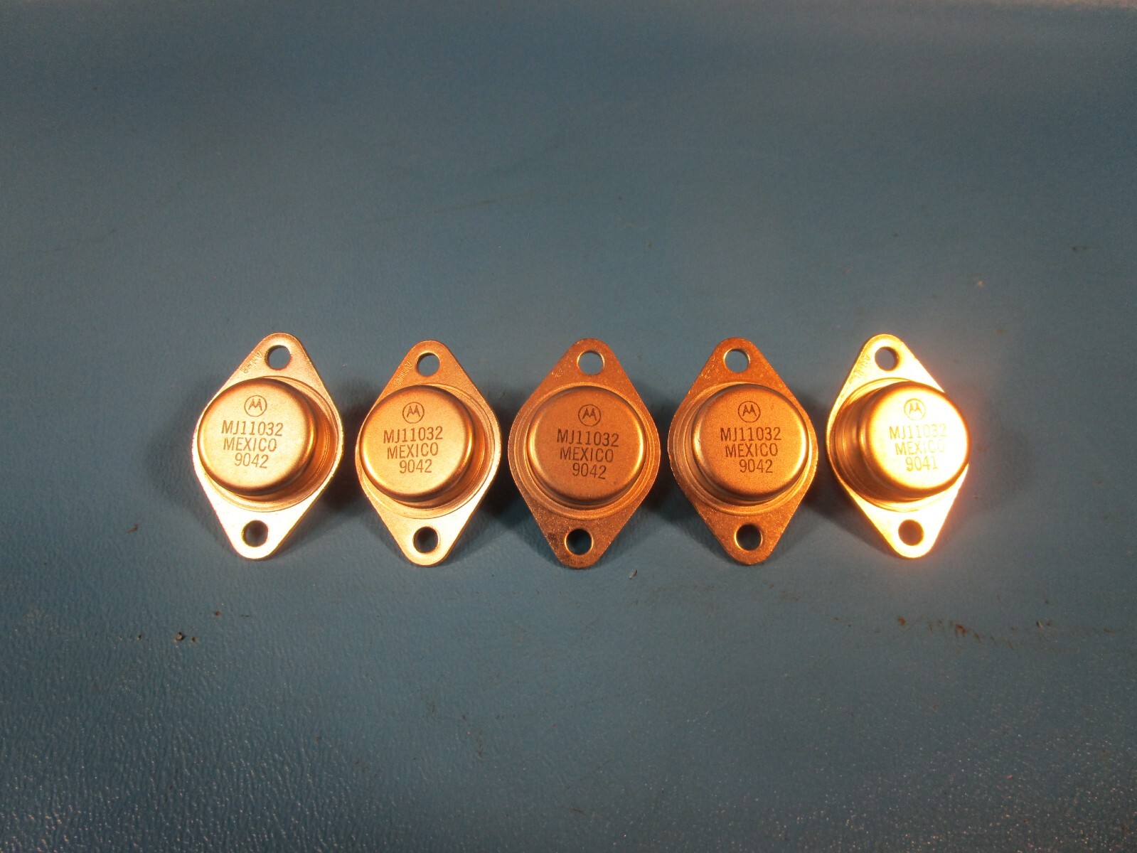 LOT OF 5 Motorola Mj11032, Silicon Power Transistors, 120 vdc, 300 watts